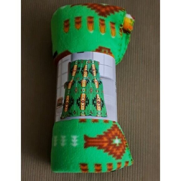 New Neon Green 50x60 Southwest Aztec Fleece Throw Gift Blanket Reversible Lime - Picture 2 of 2